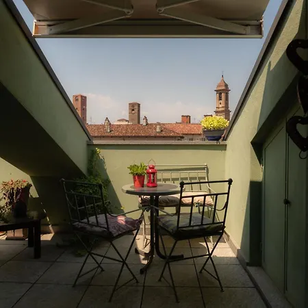 Attico Gemma, Terrazza Panoramica Nel Centro Storico Di * Alba (Piedmont)